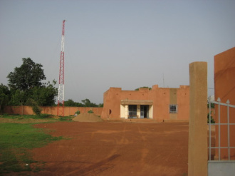 02 Les Batiments Et L Antenne 2KW